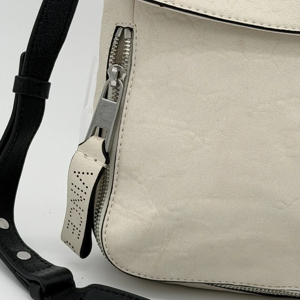 Vince Camuto Cream Leather Crossbody Bag Flap Satchel Handbag‎ Purse